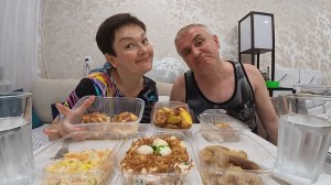 Мукбанг ПРОБЛЕМА не приходит одна... Новые ТРУДНОСТИ с ремонтом на КУХНЕ! ЛОПАЕМ на ужин ВКУСНОСТИ