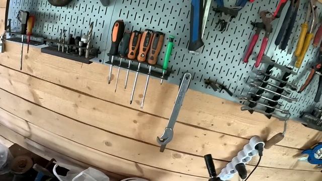 Отпилил большие , а дальше будет работать химия ! ХУТОР В ЛЕСУ №762 смотреть онлайн