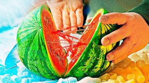 А вы знали, что случится с арбузом в жидком азоте?