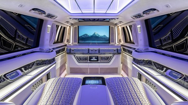 Mercedes Benz V300 Petrol