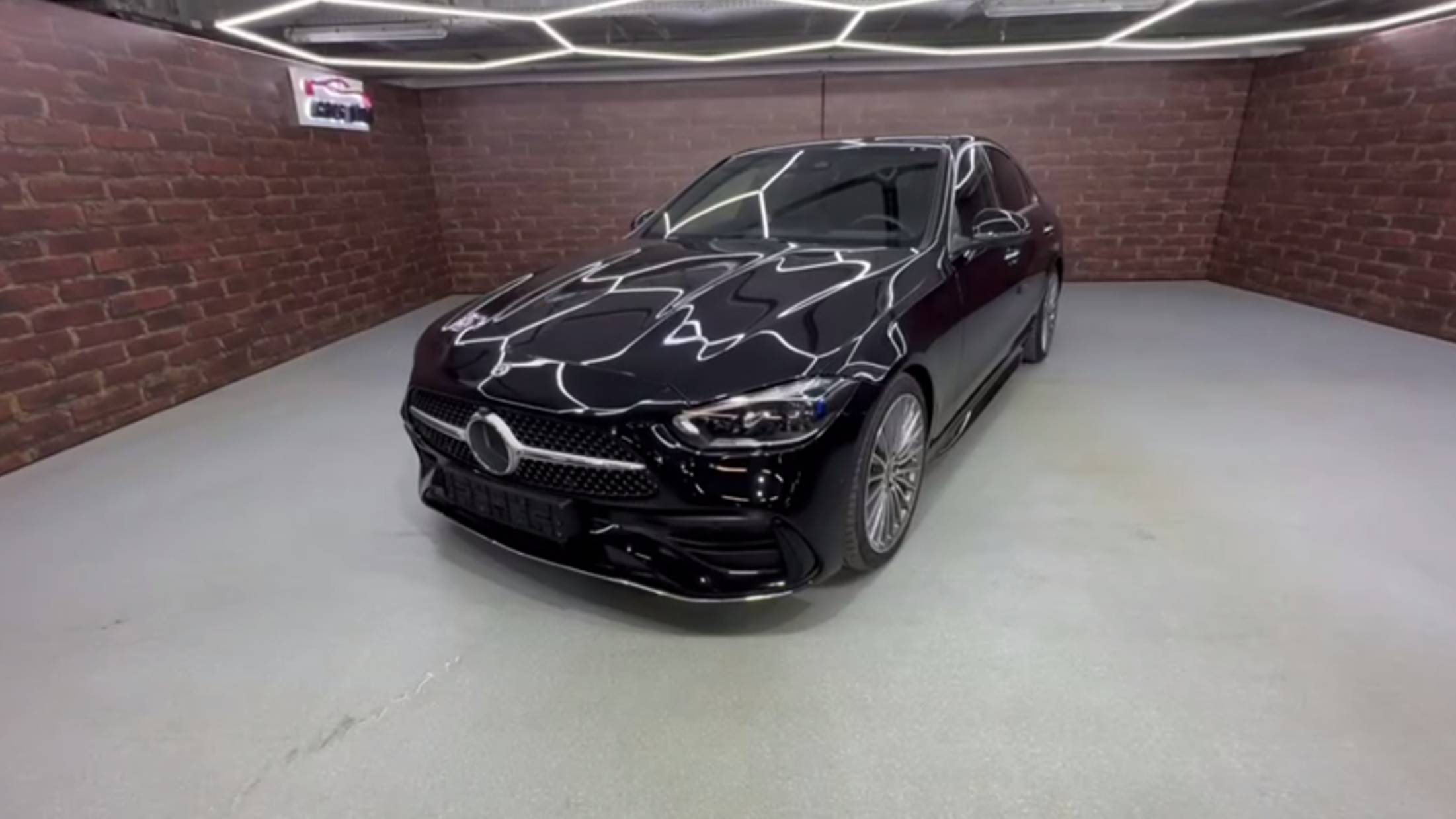 В наличии Mercedes Benz C 300👇 смотреть онлайн