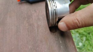 зачем сверлят поршень на автомобиле мопеды и скутер мотоцикл