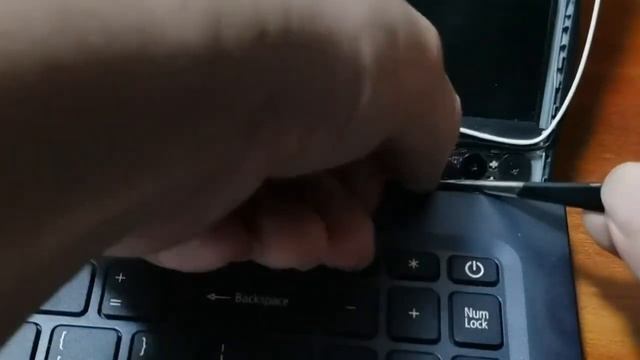 Как заменить крышку матрицы (Cover A) для ноутбука Acer Aspire 3 смотреть онлайн