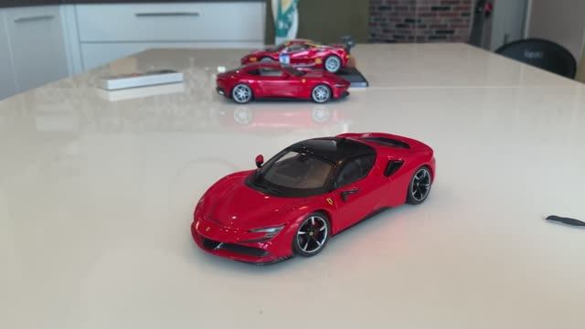 Обзор модели Ferrari SF90 Stradale от Bburago смотреть онлайн