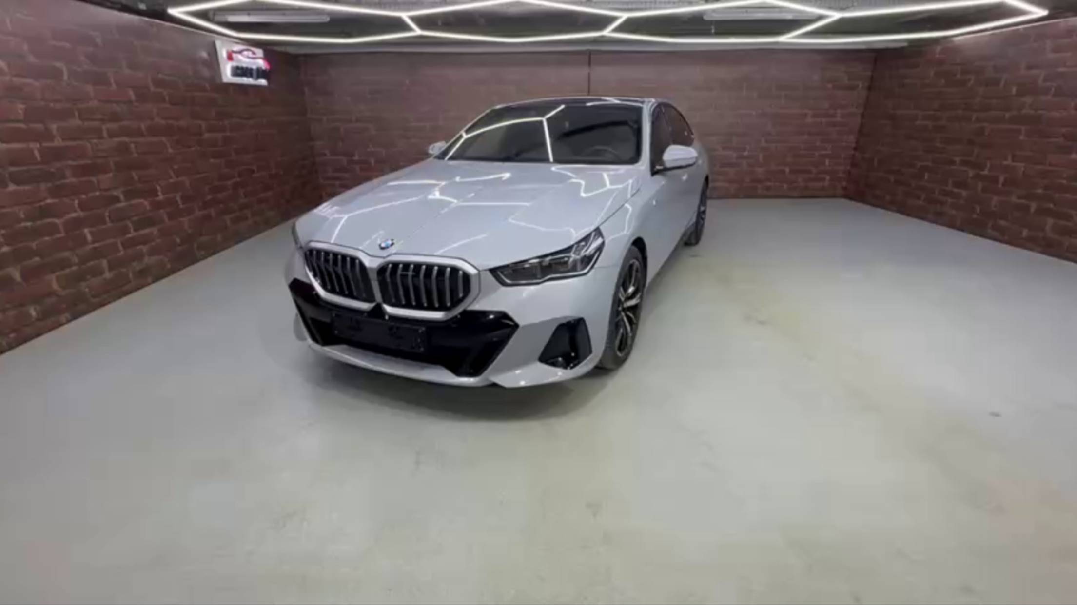 В наличии BMW 530i👇 смотреть онлайн