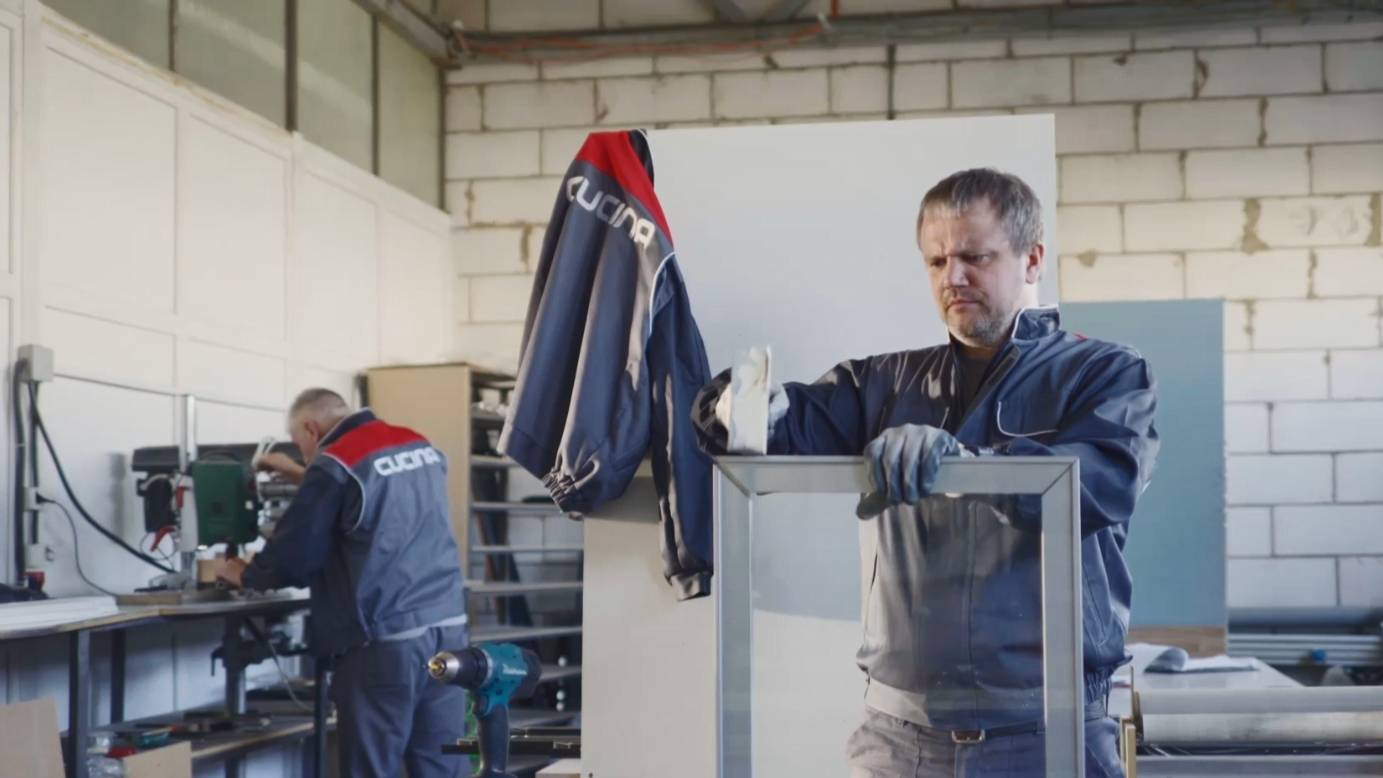 Как мы изготавливаем фасады со стеклом в алюминиевом профиле? Рассказываем по шагам!