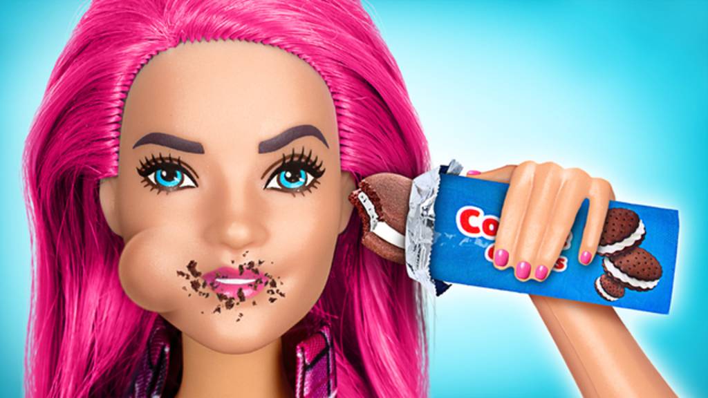 🍰 Готовим вкусные угощения для кукол 🤩 лакомства своими руками! смотреть онлайн