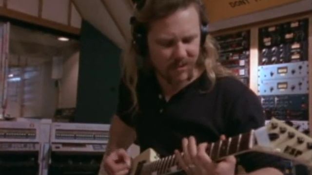 James Hetfield играет Enter_Sandman на белом ESP Explorer в студии (1991) смотреть онлайн