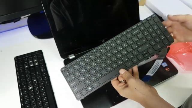 Как заменить клавиатуру для ноутбука HP V132446AS2 смотреть онлайн