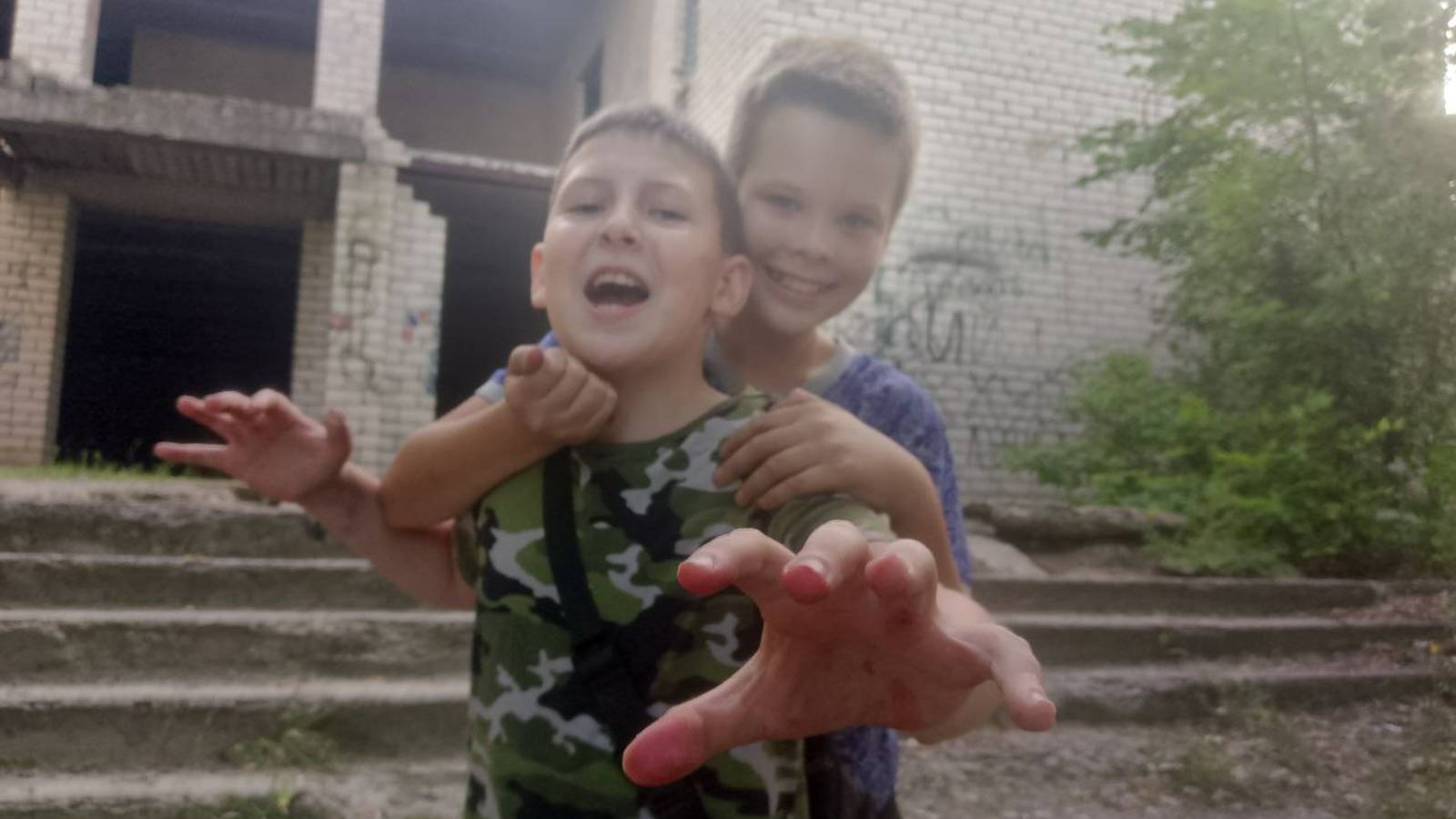 Вернулись на заброшку чтобы отомстить маньяку но он отомстил нам.