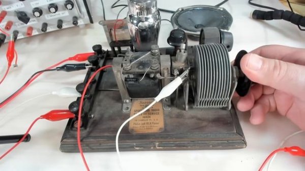 Mystery Electronics from the 1930s. What is it？