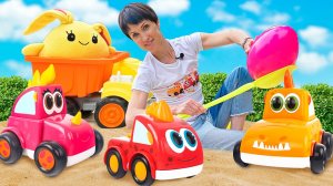 Машинки Мокас сбежали и спрятались! Идем искать с Машей Капуки и зайчиком Лаки!