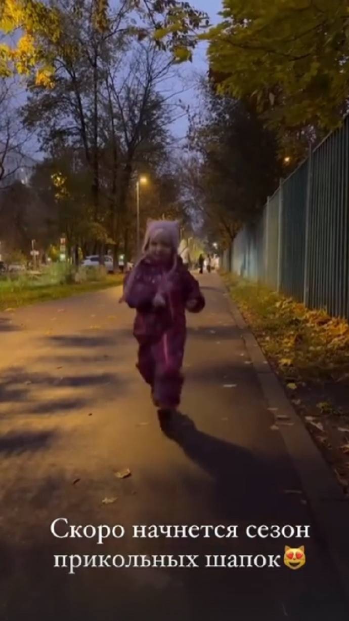 Хотим, не хотим, но она идет... смотреть онлайн