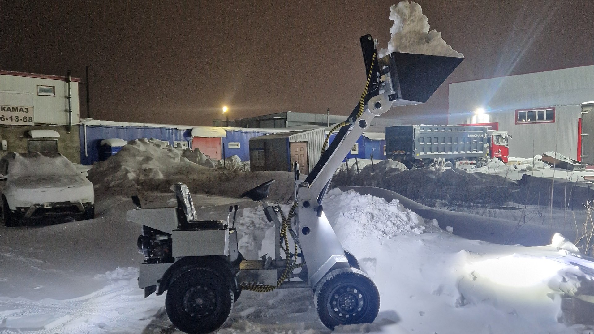 Минипогрузчик 4х4 постоянный полный привод мкпп