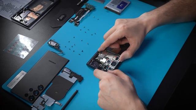 Как заменить матрицу (экран) ME865 Верхняя крышка Серебряная смотреть онлайн