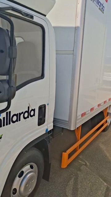 Изотермический фургон Isuzu Elf EC5, категория В смотреть онлайн