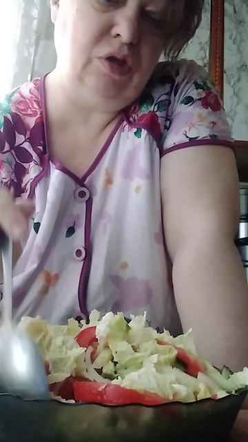 САЛАТ СЛЕПИЛА ИЗ ТОГО ЧТО БЫЛО смотреть онлайн