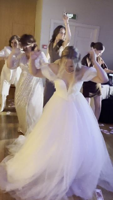 яркие свадьбы здесь! ведущий Евгений Мошков.mp4