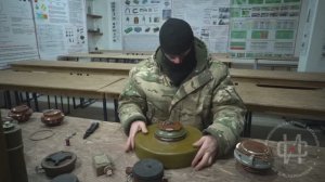 Советская противотанковая мина - линейка ТМ-62. Учебный центр Батальона им.Карбышева.