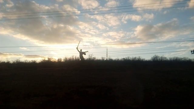 Волгоград.Родина-Мать из окна поезда.Прибытие. смотреть онлайн