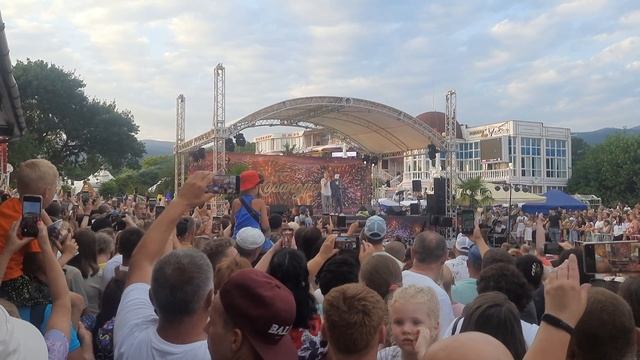 Кабардинка.День посёлка.Площадь набережной. Праздничный концерт. смотреть онлайн