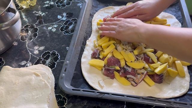 Готовлю пирог с рыбой и картошкой. Рецепт смотреть онлайн