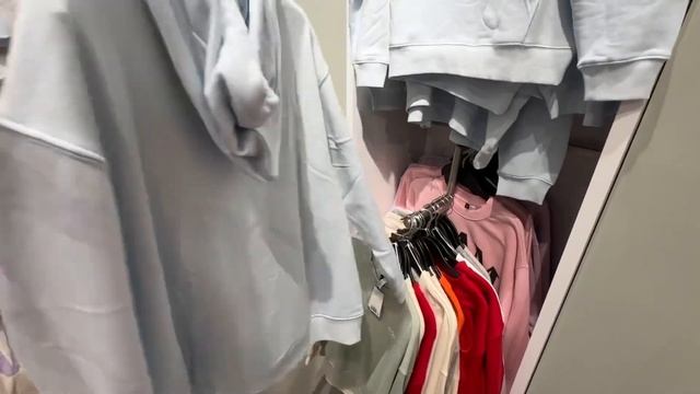 Шоппинг в H&M смотреть онлайн