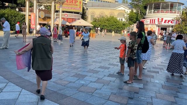 Ялта. Танцующий город. Ялта трубит Победу.! 02.08.25. Театр духовой музыки. Крым. Crimea. Yalta. смотреть онлайн