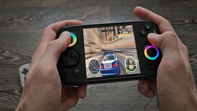 Сравнение Anbernic RG Cube и Retroid Pocket 4 Pro смотреть онлайн