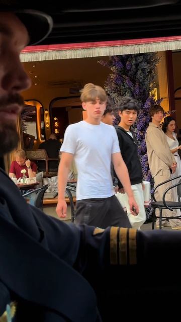 Припарковал 737»800