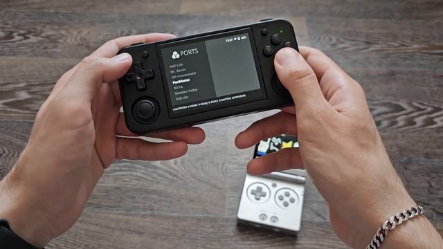 Anbernic RG35XX H и RG35XX SP - Сравнение отличных ретро-консолей смотреть онлайн