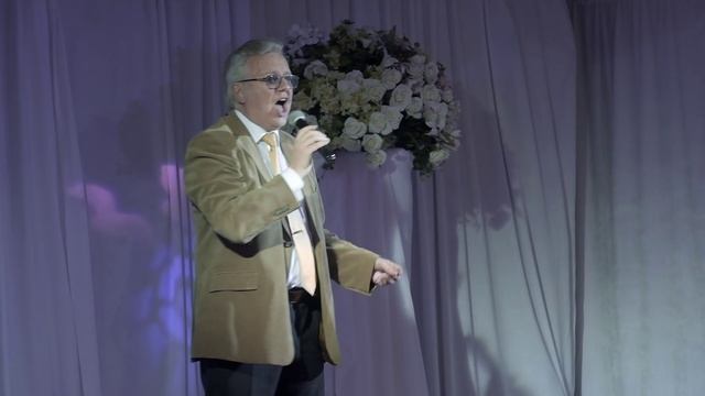 Евгений+Блинов.+Листья+жёлтые. смотреть онлайн
