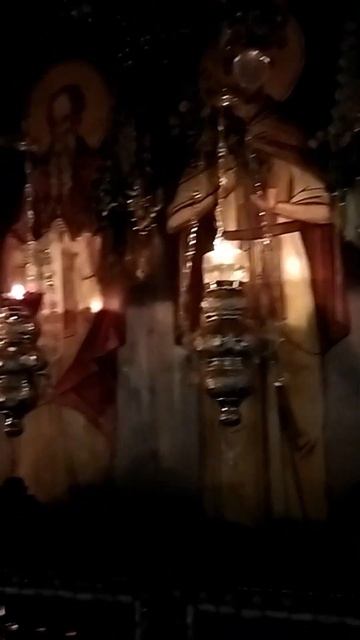 Потолок и стены этого скита вышиты бисером. Качи Кальон. Крым