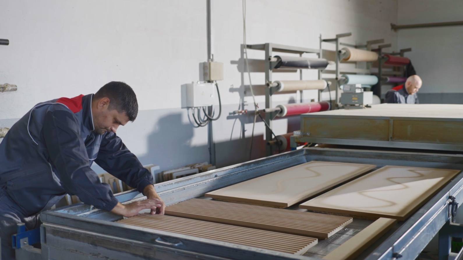 Как создаются безупречные фасады в эко-плёнке ПВХ