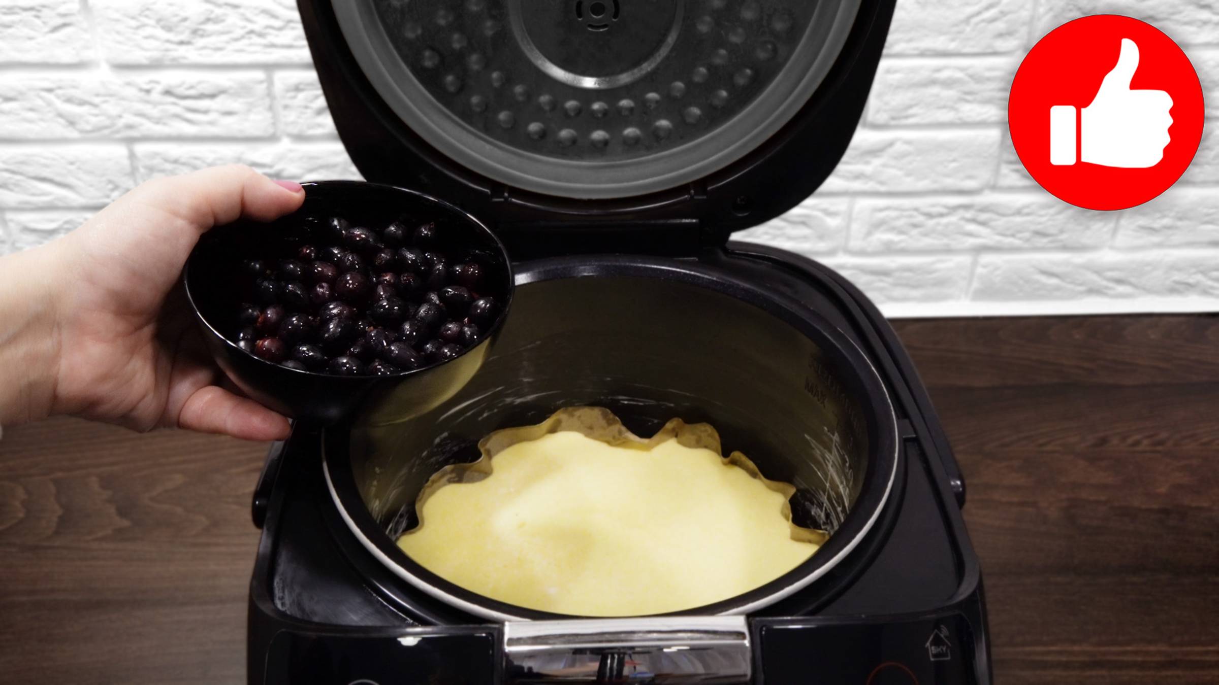 Мой Ходовой Пирог на каждый день! Рецепт в мультиварке Всегда выручает! Идеально к чаю или кофе! смотреть онлайн