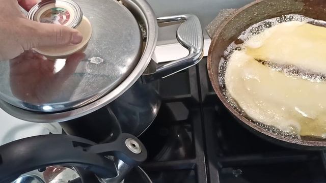 Постряпала чебуреки// Готовим грушево- яблочное вино// смотреть онлайн