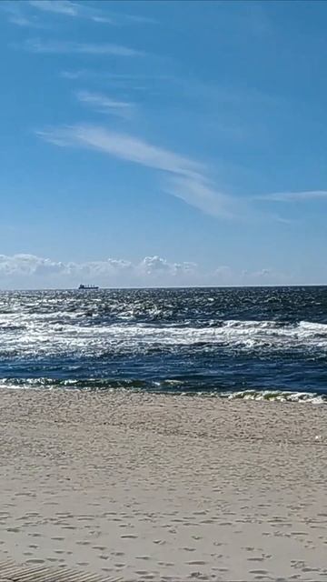 Температура в Балтийском море редко поднимается выше 18 градусов.  Балтийск