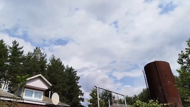 Движение облаков 11 августа внутримассовые в передней части фронтальной волны 4 К ускоренный режим смотреть онлайн