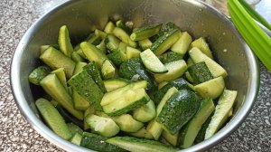 Салат из огурцов на зиму (можно сразу есть)