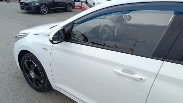 Hyundai Solaris 1.6 л Бензин МКПП (123 л.с.) 2017 смотреть онлайн