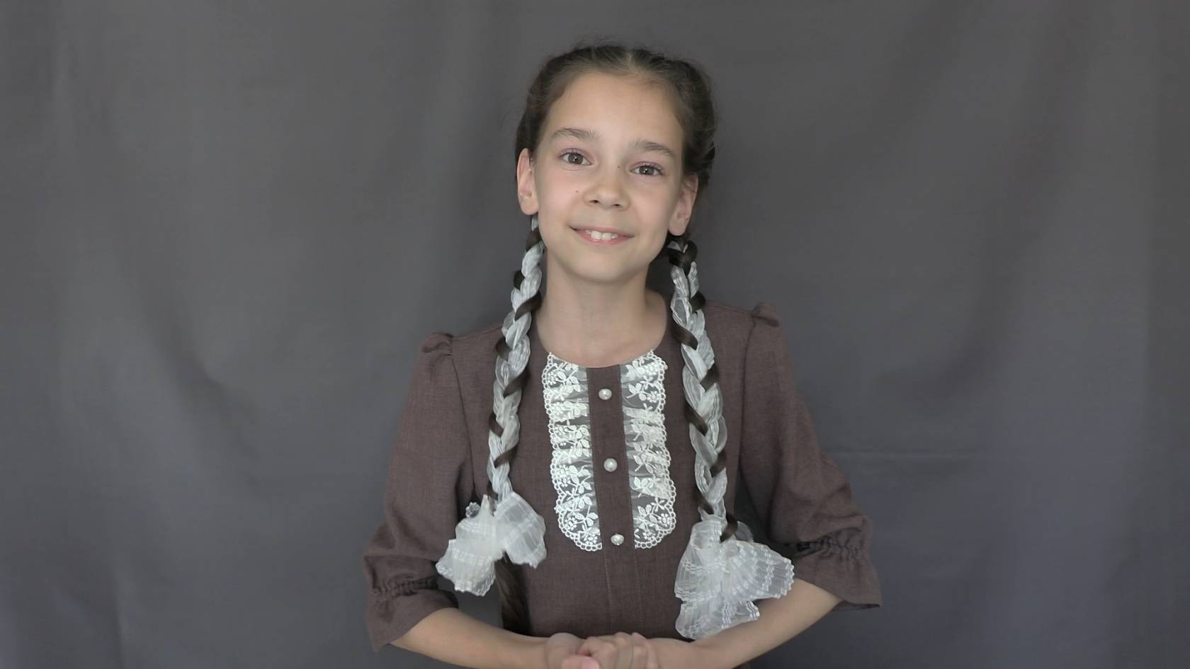 Алла Качаева, 10 лет - Записки маленькой гимназистки (отрывок). Авт. Л. Чарская. Изд-во Махаон смотреть онлайн