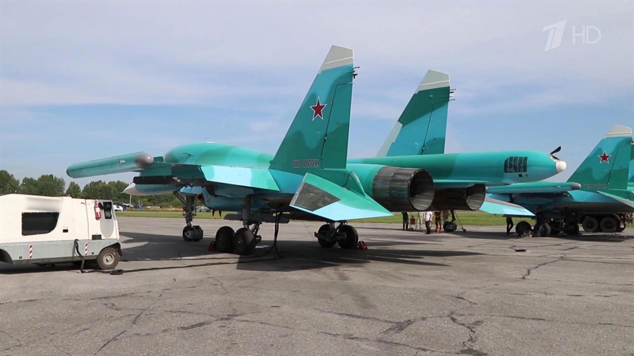 Военным летчикам передана партия новых истребителей-бомбардировщиков Су-34 смотреть онлайн
