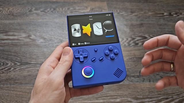 Anbernic RG40XX V - Первый обзор - на русском смотреть онлайн