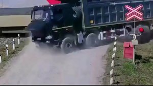 Подборка Аварий и ДТП, горе обочечники и красный сигнал на ЖД переезде не помеха🚦🚆 Август.