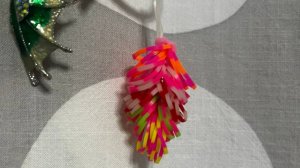 Плетение из резинок на рогатке Пёрышко🪶