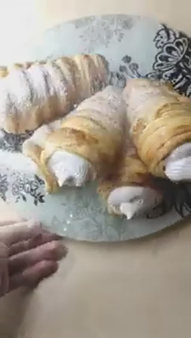Слоёные трубочки с заварным белковым кремом