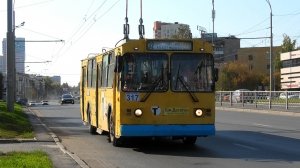 Троллейбус Екатеринбурга ЗиУ-682Г [Г00] борт. №317 маршрут №32 следует по проспекту Космонавтов