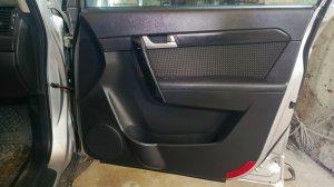 как снять переднюю правую обшивку двери на Шевроле Каптива 2012 год Chevrolet Captiva