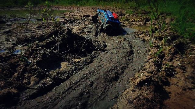Летнее грязевое месиво Crossrc EMO X2 Cherokee 4WD смотреть онлайн