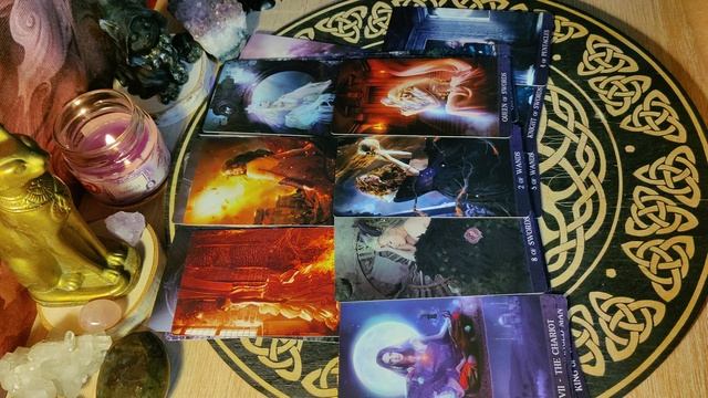 Вы в его глазах 🔮 таро расклад смотреть онлайн